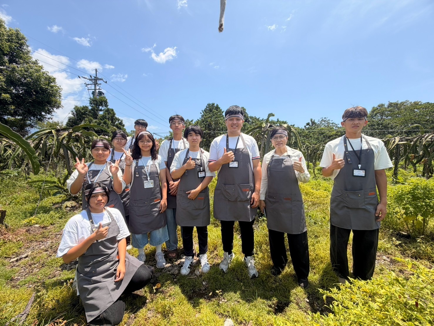 學員參訪紅龍果園
