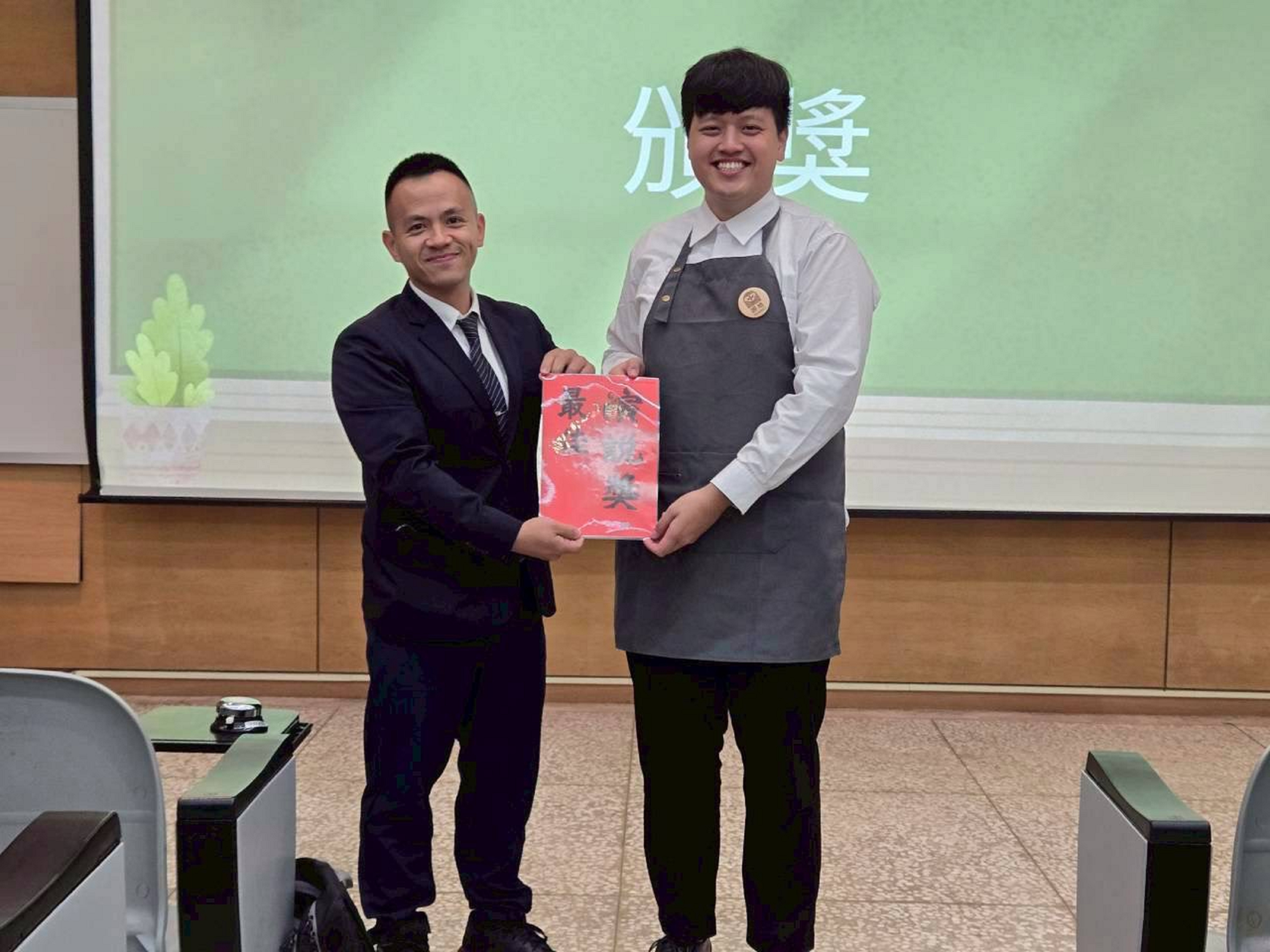 何詠綸同學獲得最佳演說獎