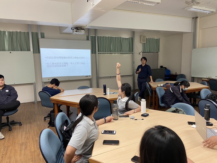【本系演講公告】高聚光太陽能發電系統（HCPV）應用專題演講圖片